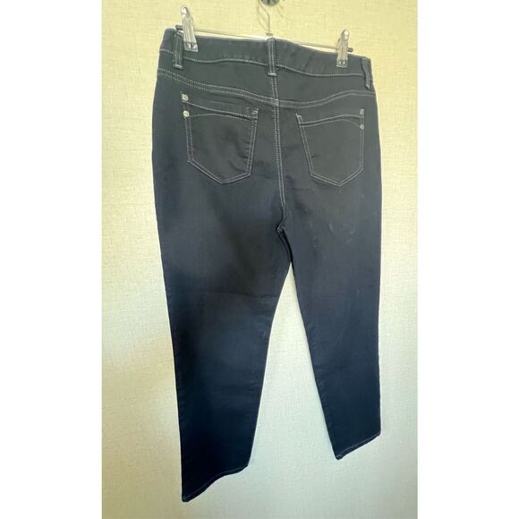 Bandolino Dark Wash Mid-Rise Casual Straight Leg Denim Jeans - Picture 3 of 4